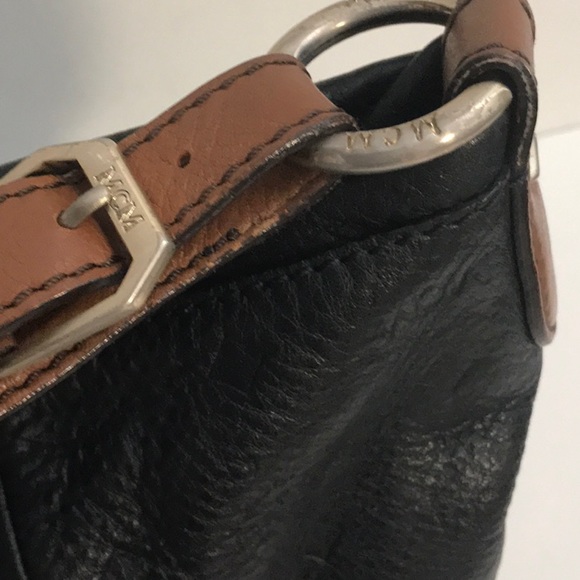 MCM (MICHEAL CROMER MUNCHEN) ITALIAN 100% LEATHER HOBO BAG WITH ADJUSTABLE STRAP - Picture 8 of 16